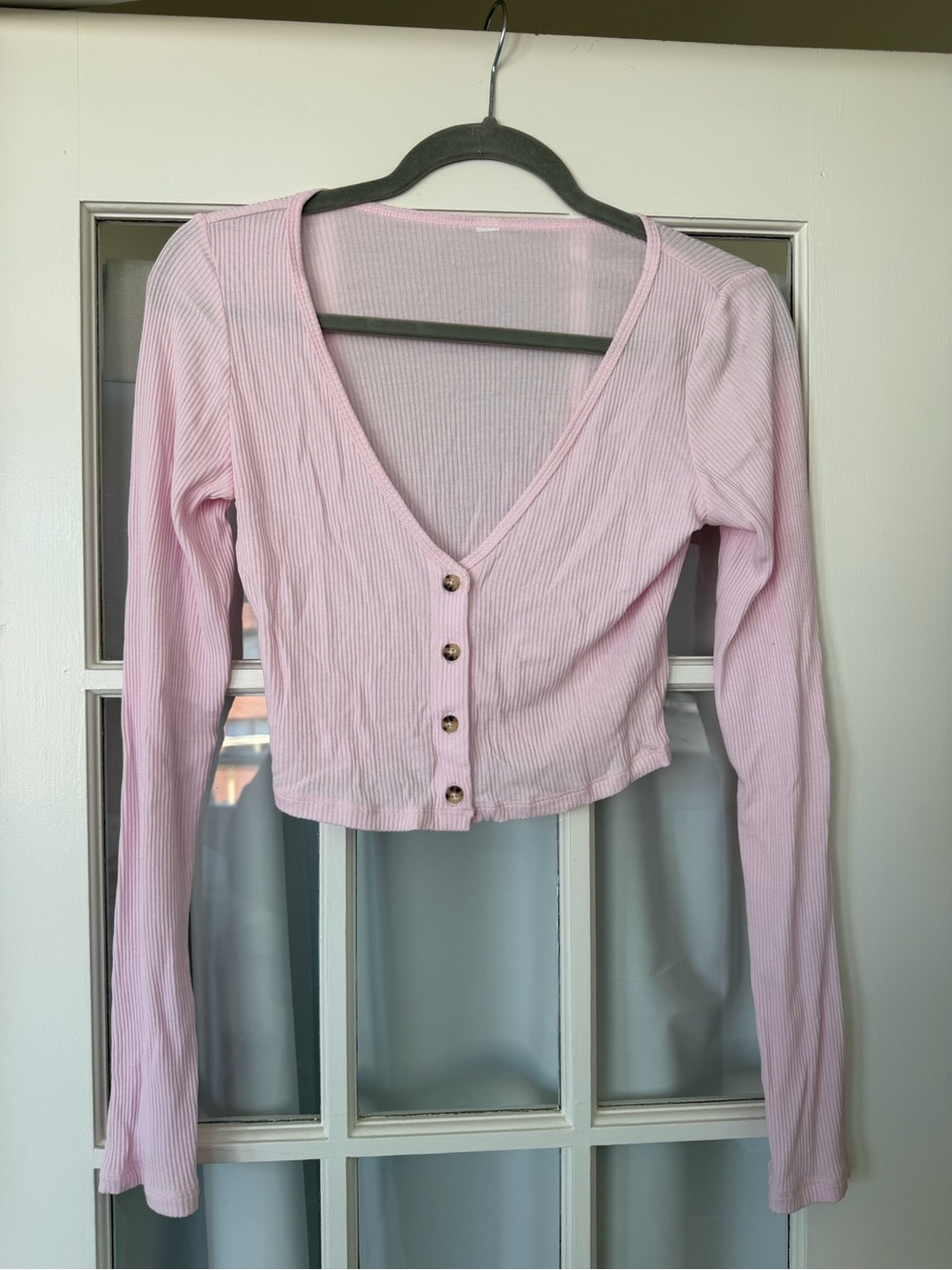 ALO Yoga Light Pink Ribbed Button-Front Crop Top